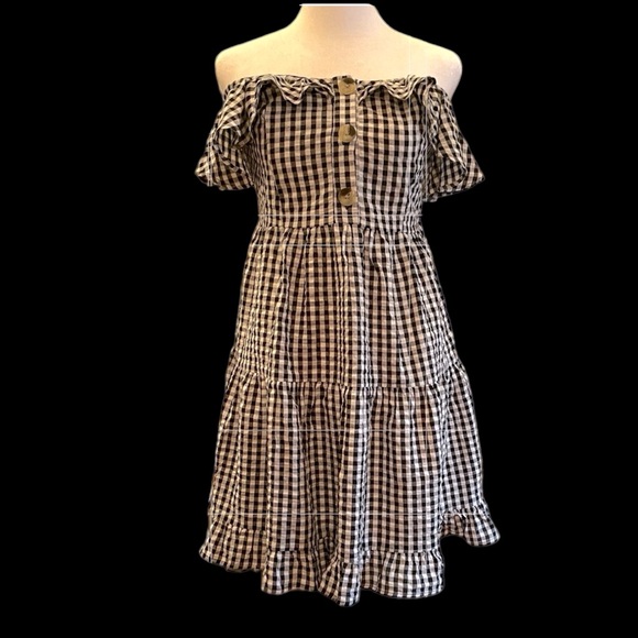 NEW ASOS DESIGN Bandaeau Tiered Mini Sundress in Mono Gingham. Size 4 - Picture 2 of 16